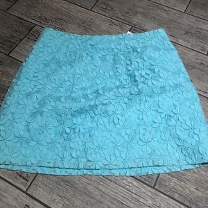 Torques skirt midline